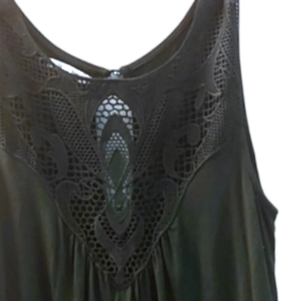 🟢2 FOR $15❣️MAURICES CROCHET YOKE SLEEVELESS TOP *MEDIUM *DARK OLIVE GREEN *EUC - Picture 3 of 11